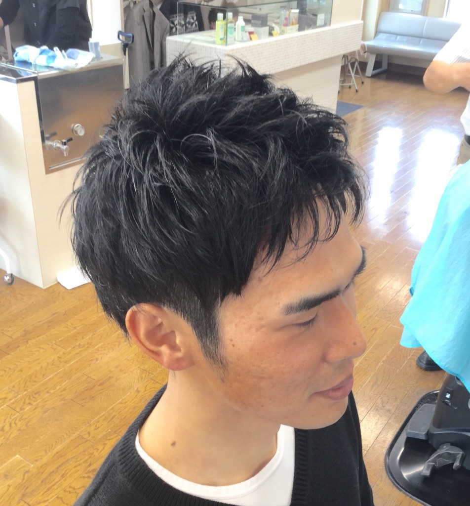 ツーブロック ショート ポイントパーマで動きをプラス アラカワhomme｜松本市メンズヘアーサロン アラカワオム