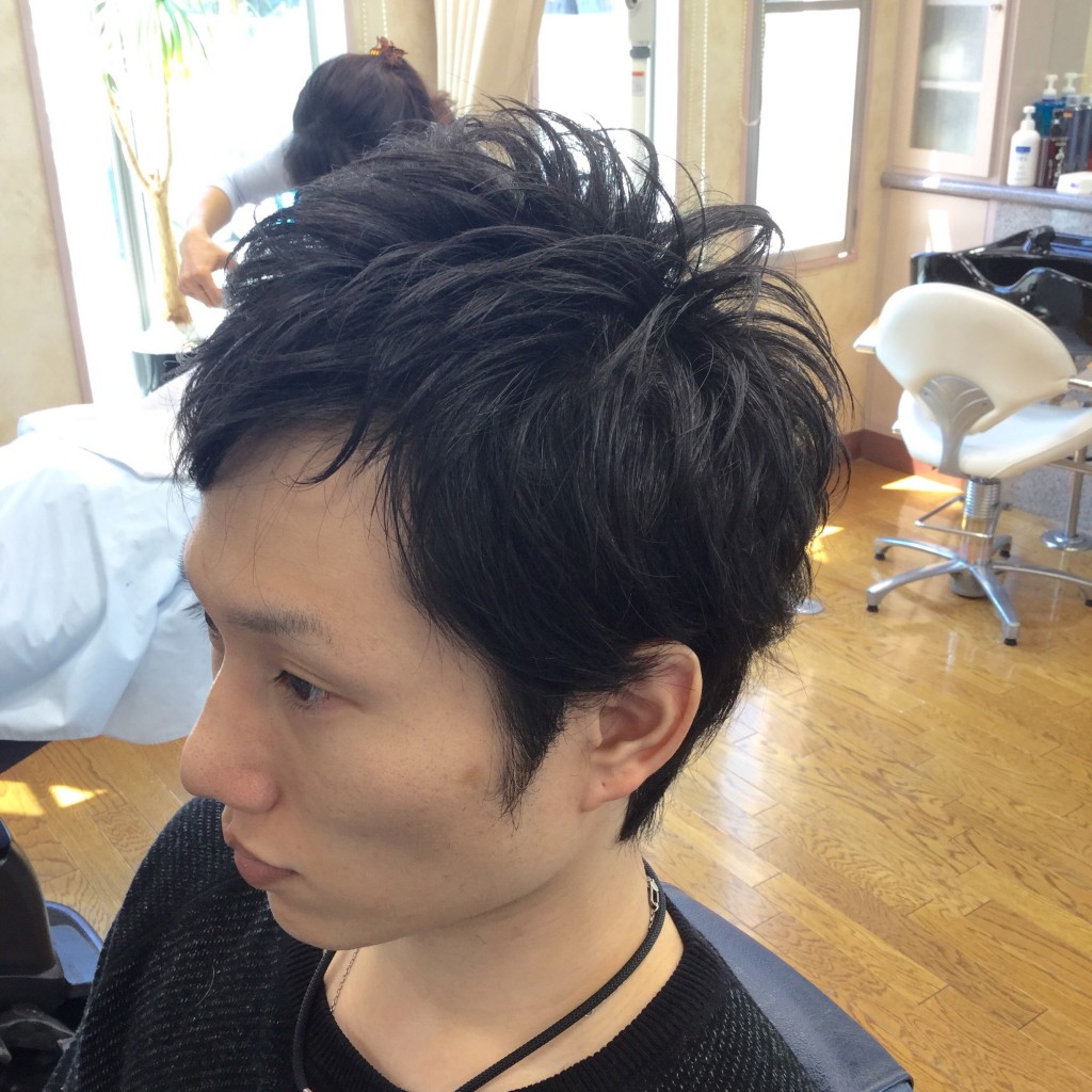 トップにボリューム&amp;動きを ショートミディアムパーマヘアー アラカワhomme｜松本市メンズヘアーサロン アラカワオム