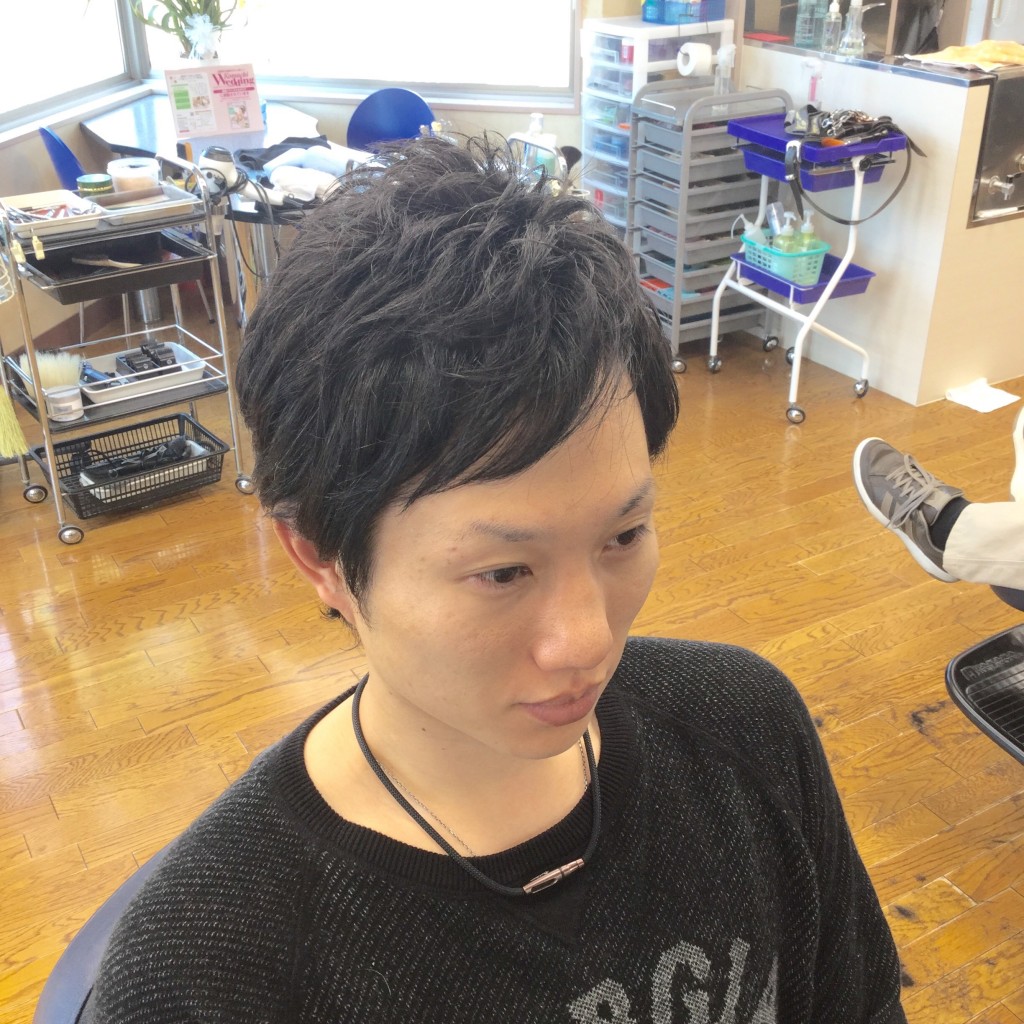 トップにボリューム&amp;動きを ショートミディアムパーマヘアー アラカワhomme｜松本市メンズヘアーサロン アラカワオム